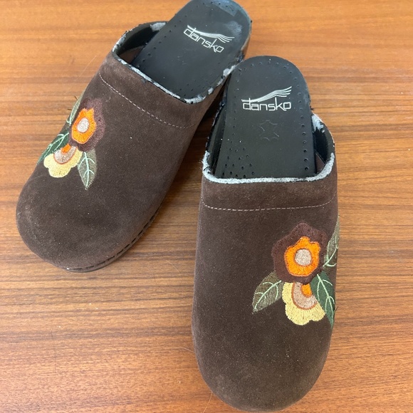 Vintage Suede Dansko Clogs - Picture 1 of 7
